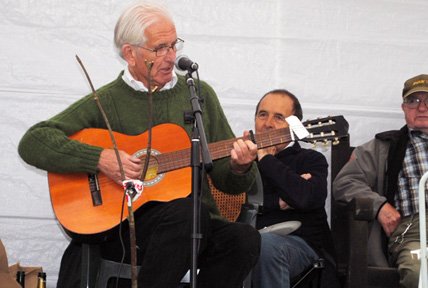 The Reverend Phil Streeter - Folk Singer Extraordinaire
